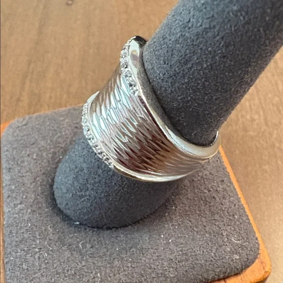 Silpada Textured Silver CZ Ring with Box Sz 8 - Picture 7 of 11